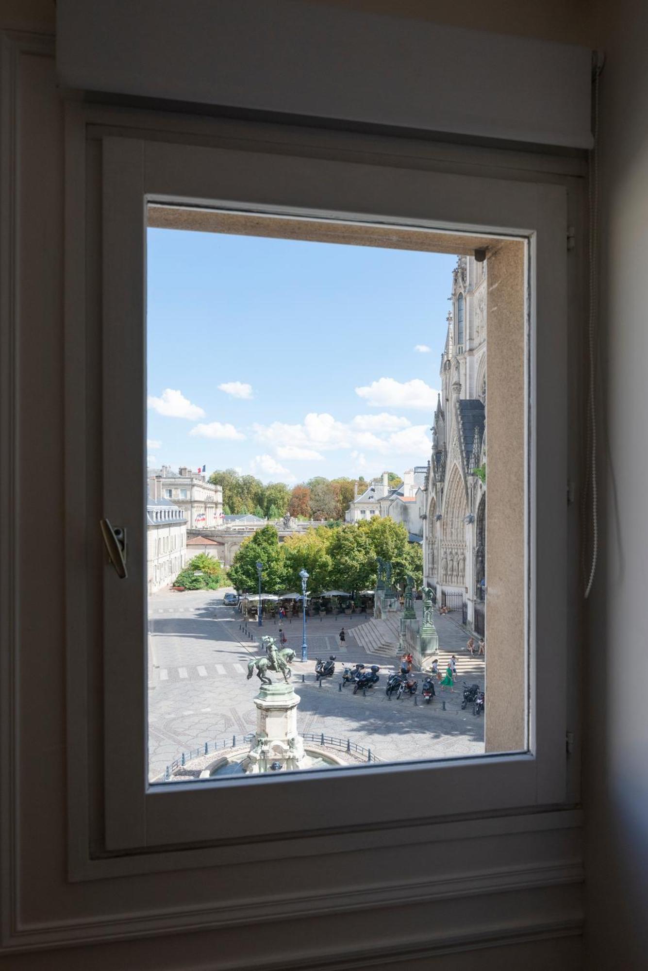 Ferienwohnung Le Precieux De Raoul Nancy Centre Avec Ascenseur Exterior foto