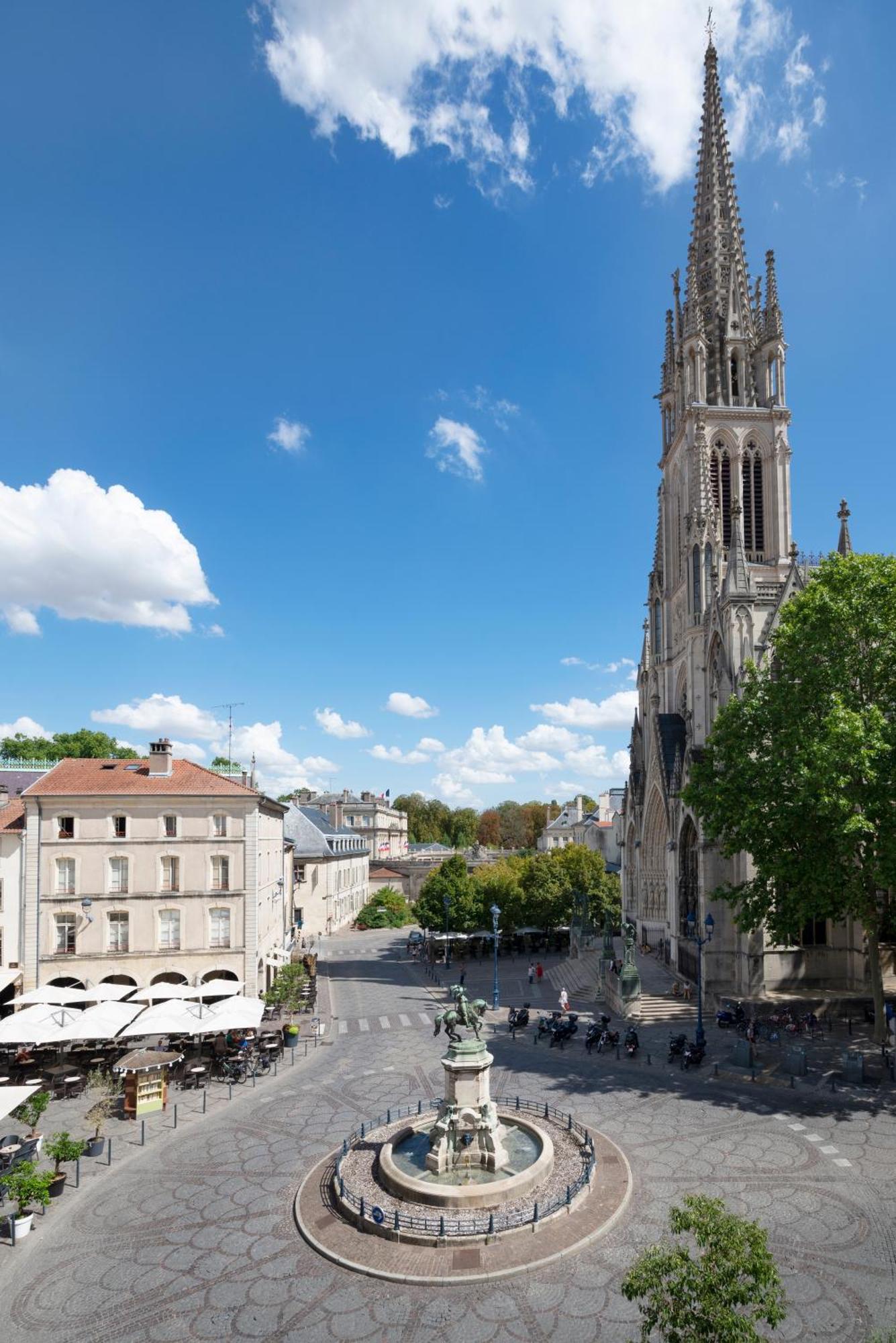 Ferienwohnung Le Precieux De Raoul Nancy Centre Avec Ascenseur Exterior foto